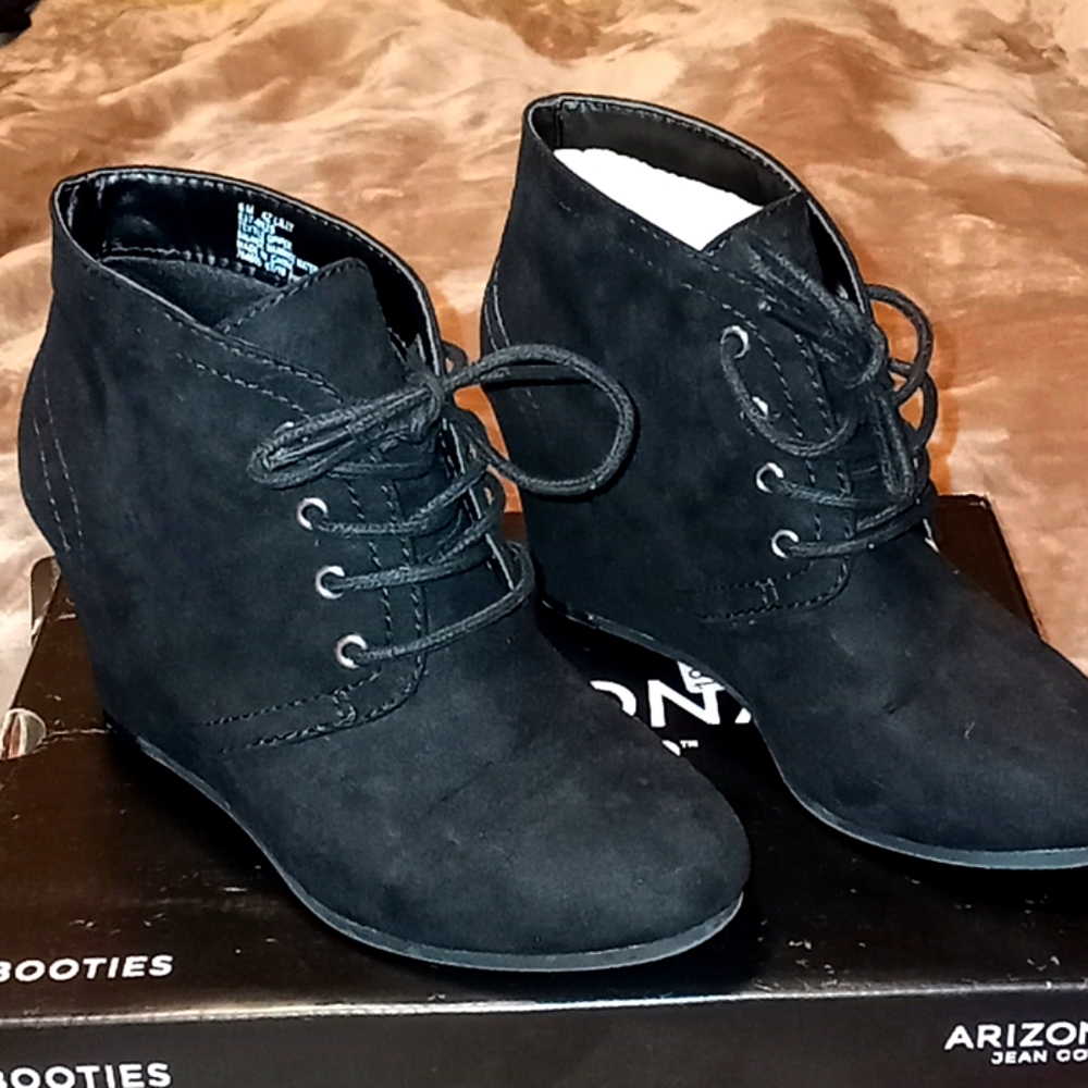 Az Booties